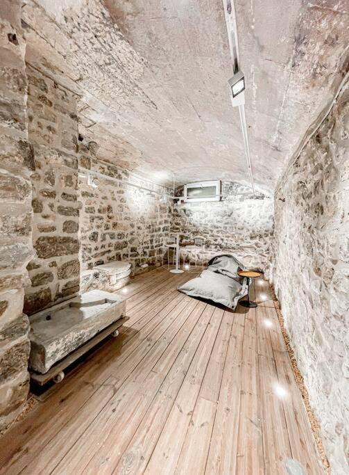 26*galerie*commerce*arles Centre Appartement